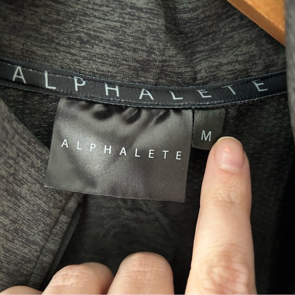 Alphalete Quarter Zip Pull Over Jacket - Picture 2 of 3